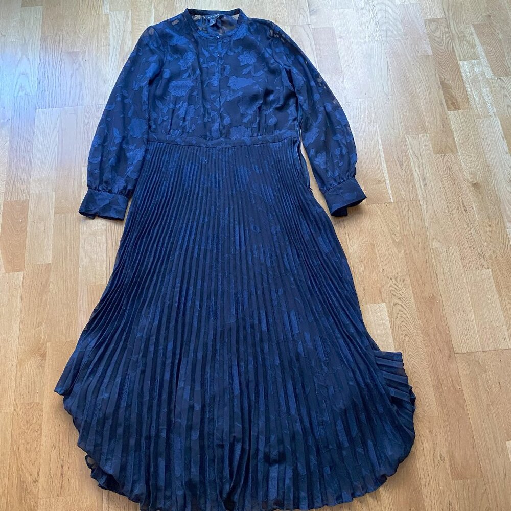 Club Monaco Woman's Silk Dress (USED)